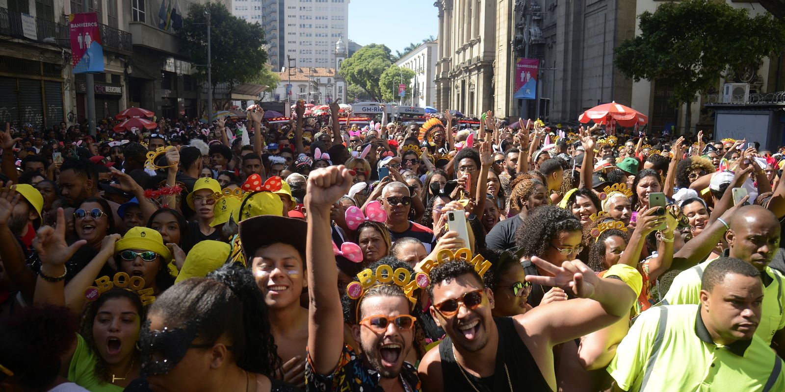 No Rio o carnaval vai até domingo, cinco blocos desfilam nesta quarta