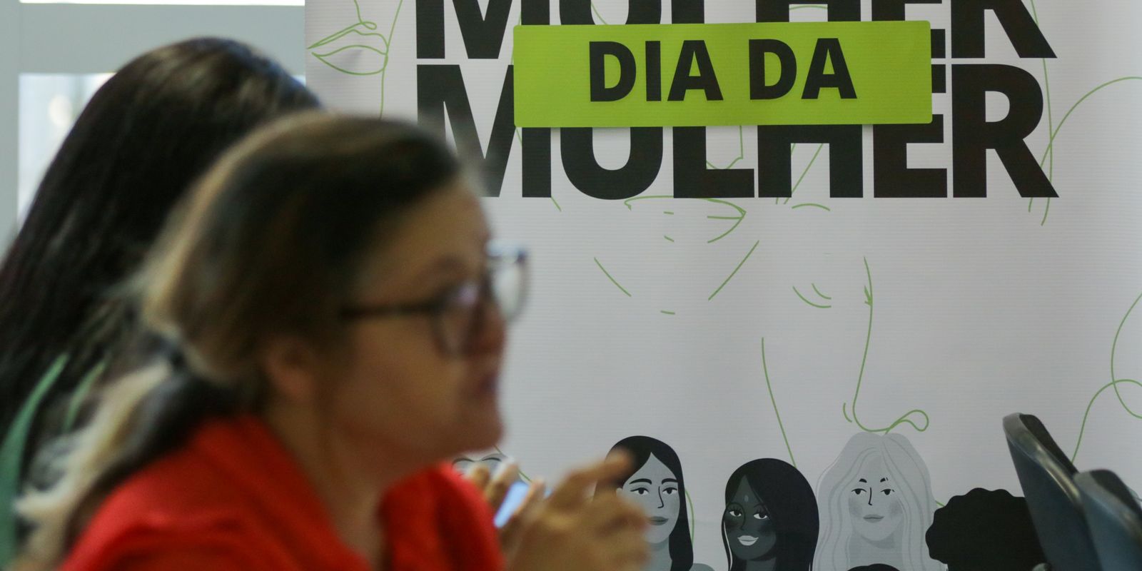 Mundo: 1 em cada 4 governos relata retrocesso em direitos das mulheres